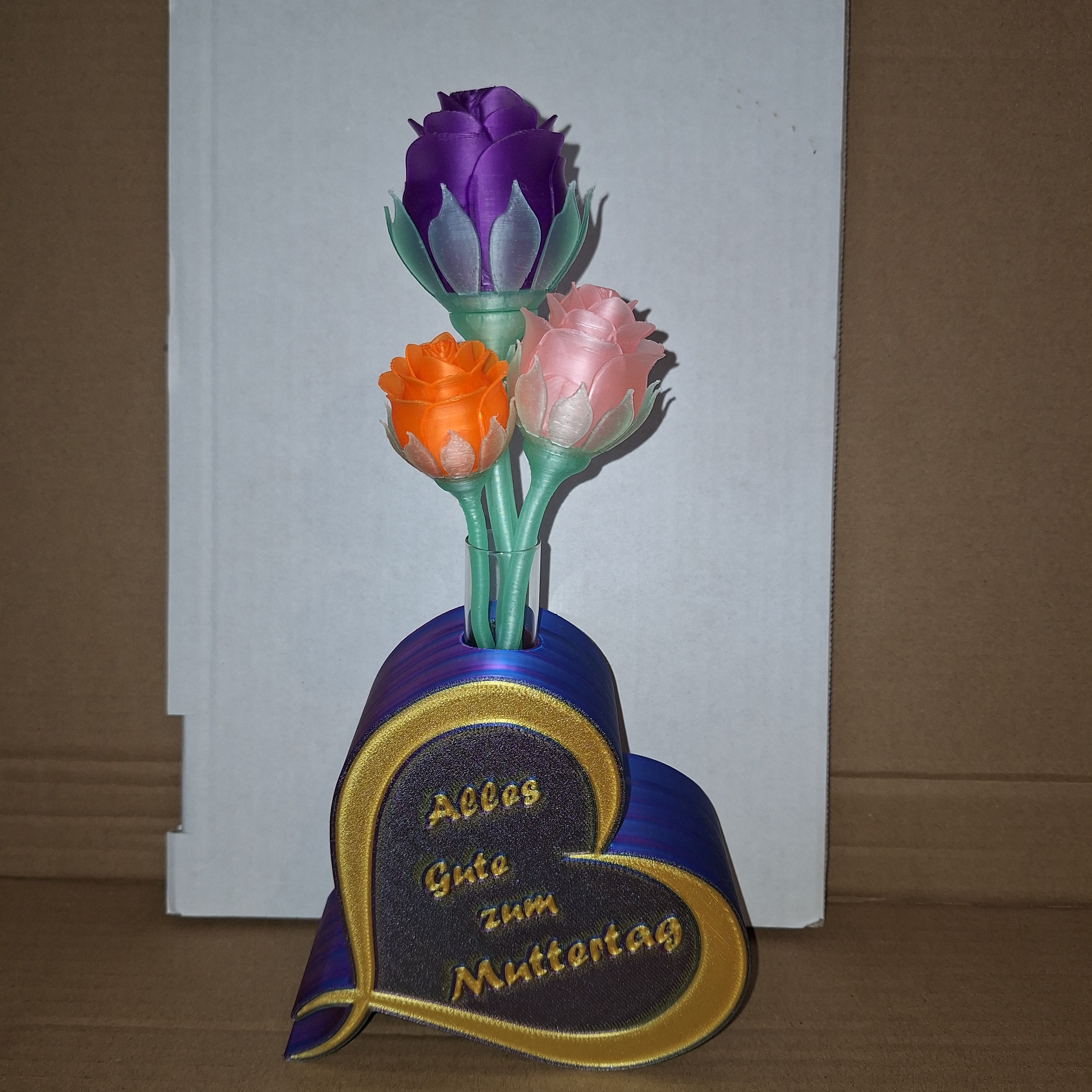 Muttertagsherz mit Reagenzglas